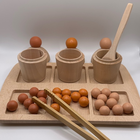 NWT Wooden Montessori Kids Cupcake Counting & Sorting Set - Picture 9 of 11